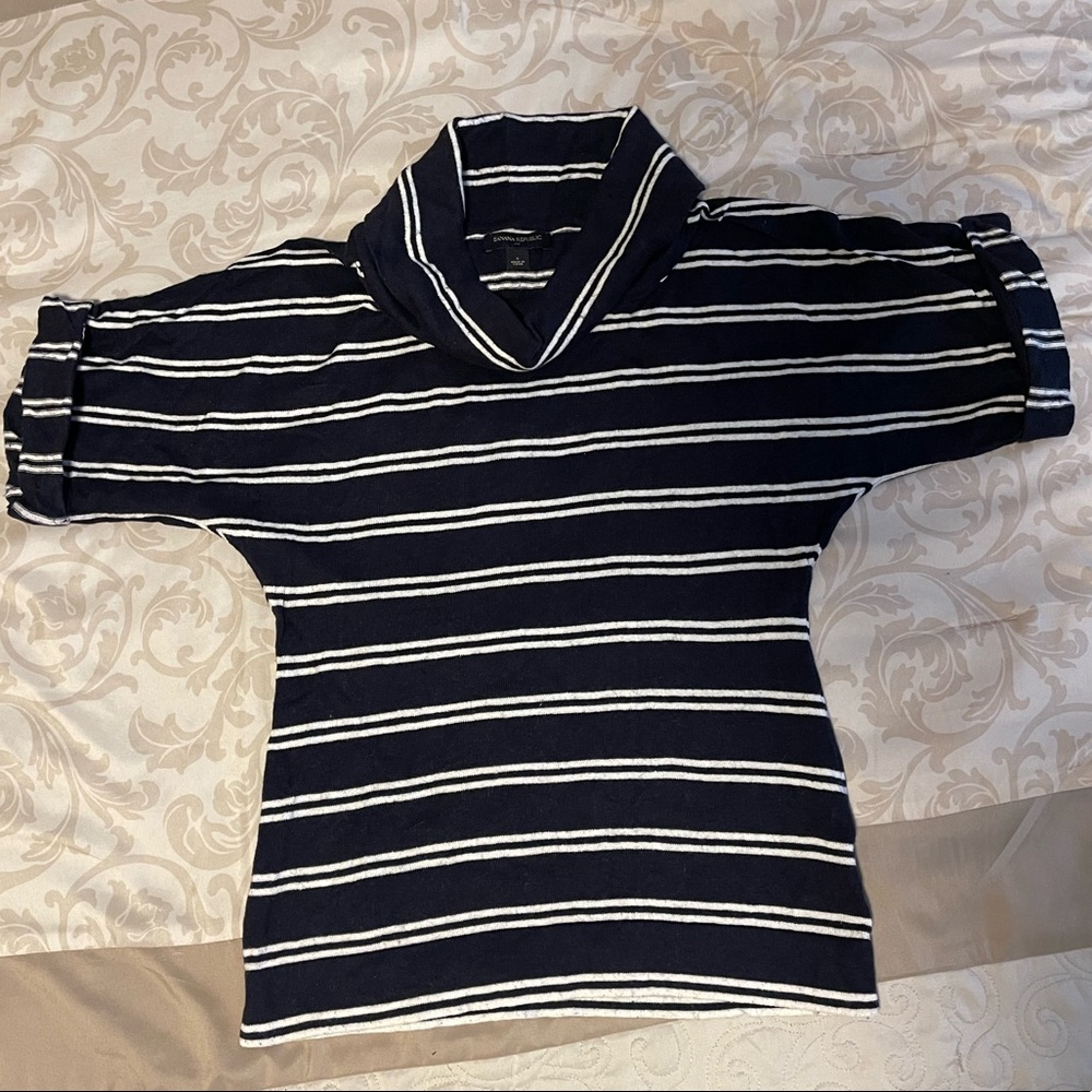 Banana republic short sleeve cowl neck